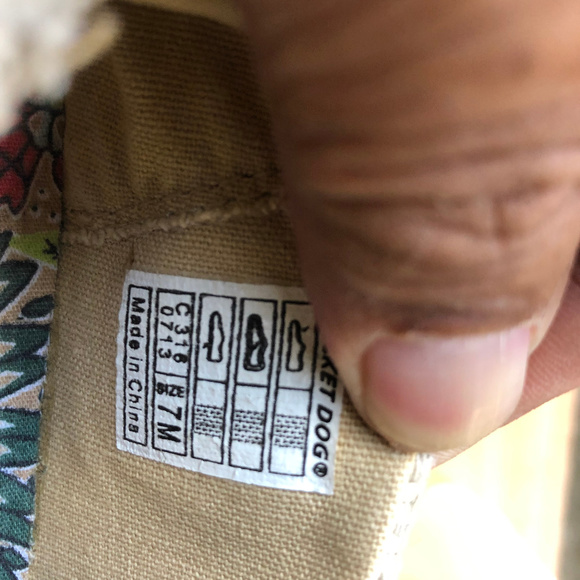 Red Dog Khaki Canvas Slip On Shoes Size 7M - Picture 7 of 8